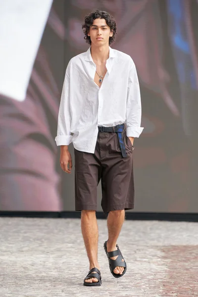 Look 34
